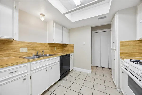 $1,850 | 8329 Fathom Circle, Austin, TX 78750