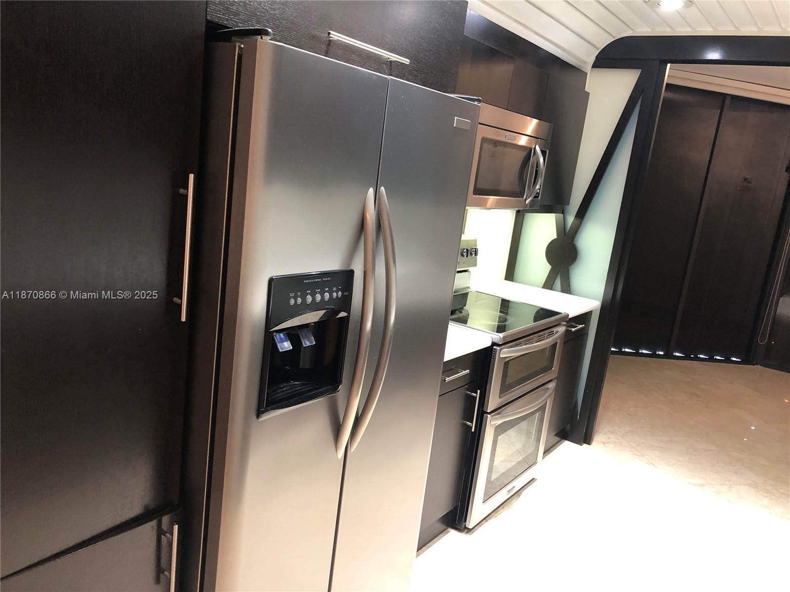 2800 Island Boulevard, Unit 902 Aventura, FL 33160 - Photo 4 of 29