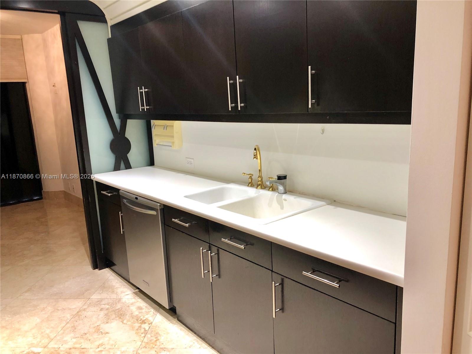 2800 Island Boulevard, Unit 902 Aventura, FL 33160 - Photo 5 of 29