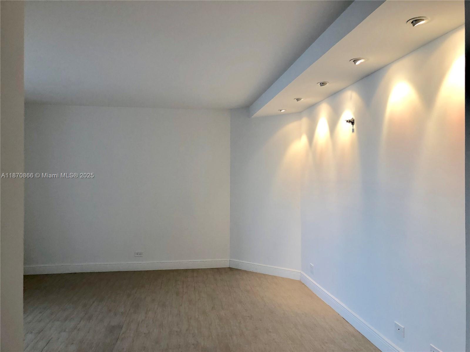 2800 Island Boulevard, Unit 902 Aventura, FL 33160 - Photo 8 of 29