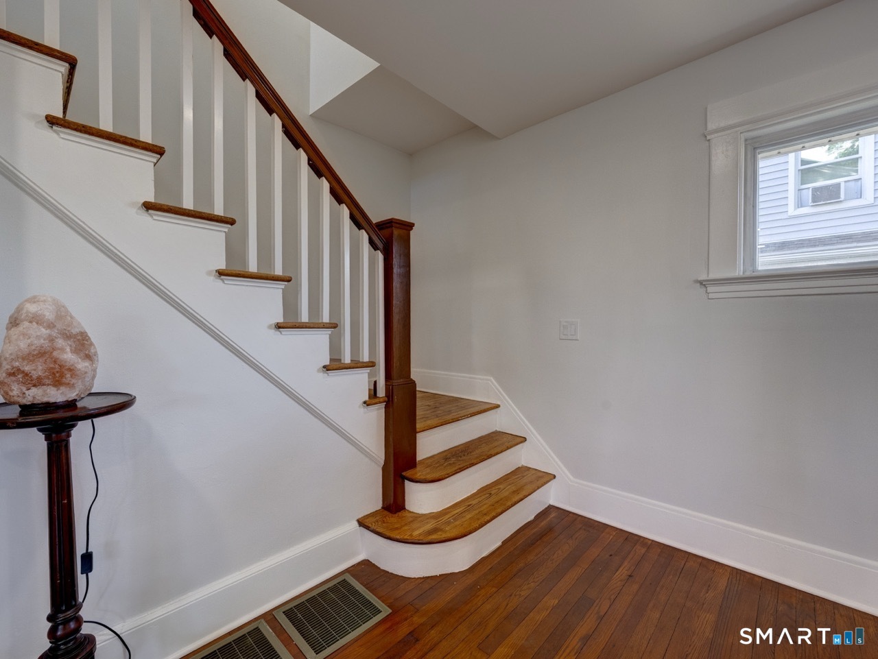 16 Shoreham Road New Haven, CT 06512 - Photo 23 of 40
