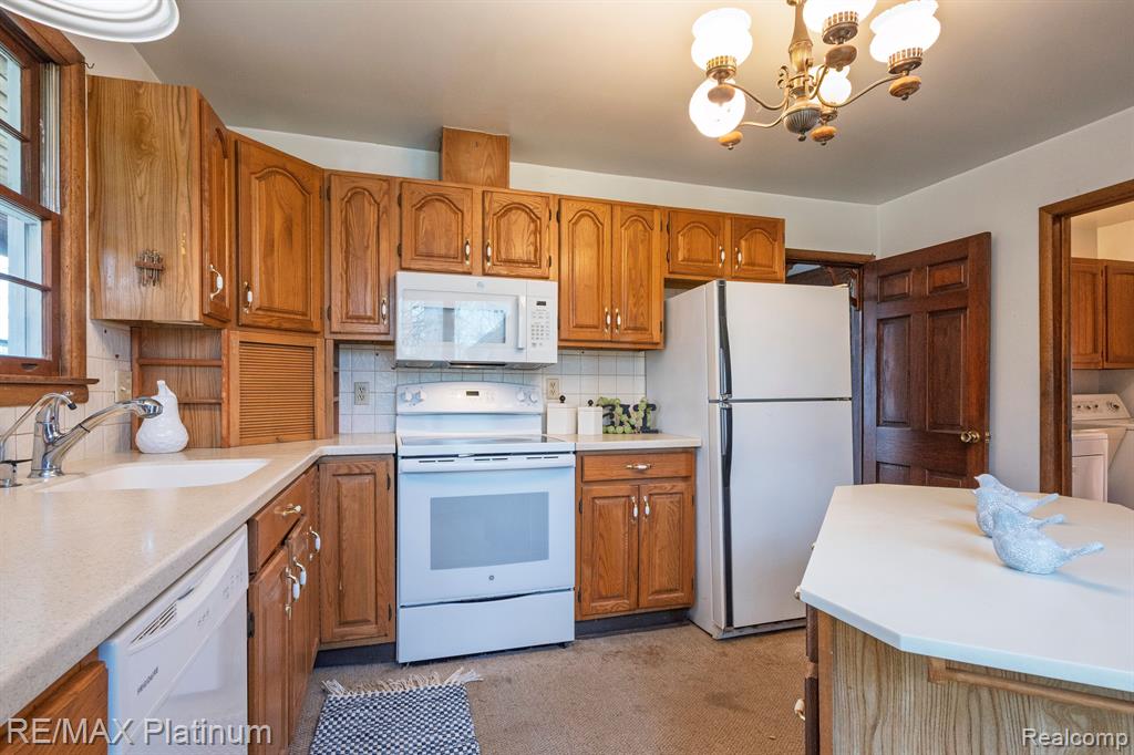 565 Sleaford Road Howell, MI 48843 - Photo 18 of 38