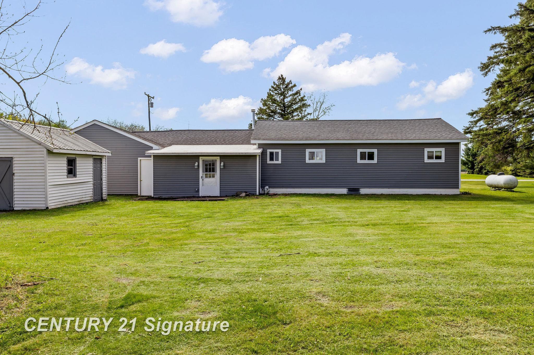 1005 South Meridian Road Merrill, MI 48637 - Photo 27 of 36