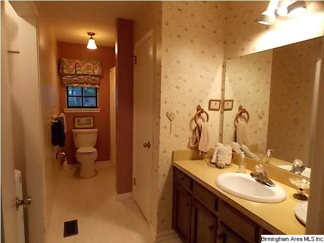 1104 Allison Circle Alabaster, AL 35007 - Photo 17 of 32