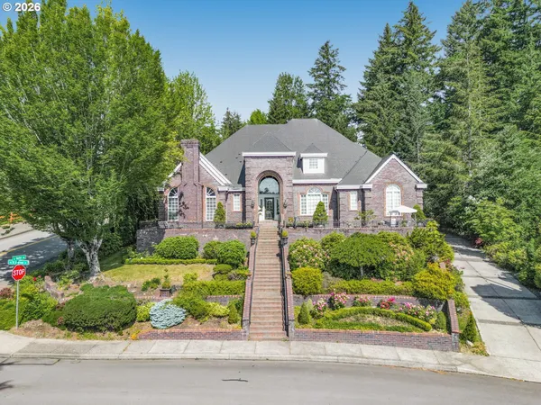 $850,000 | 3889 Southeast St Andrews Place, Gresham, OR 97080