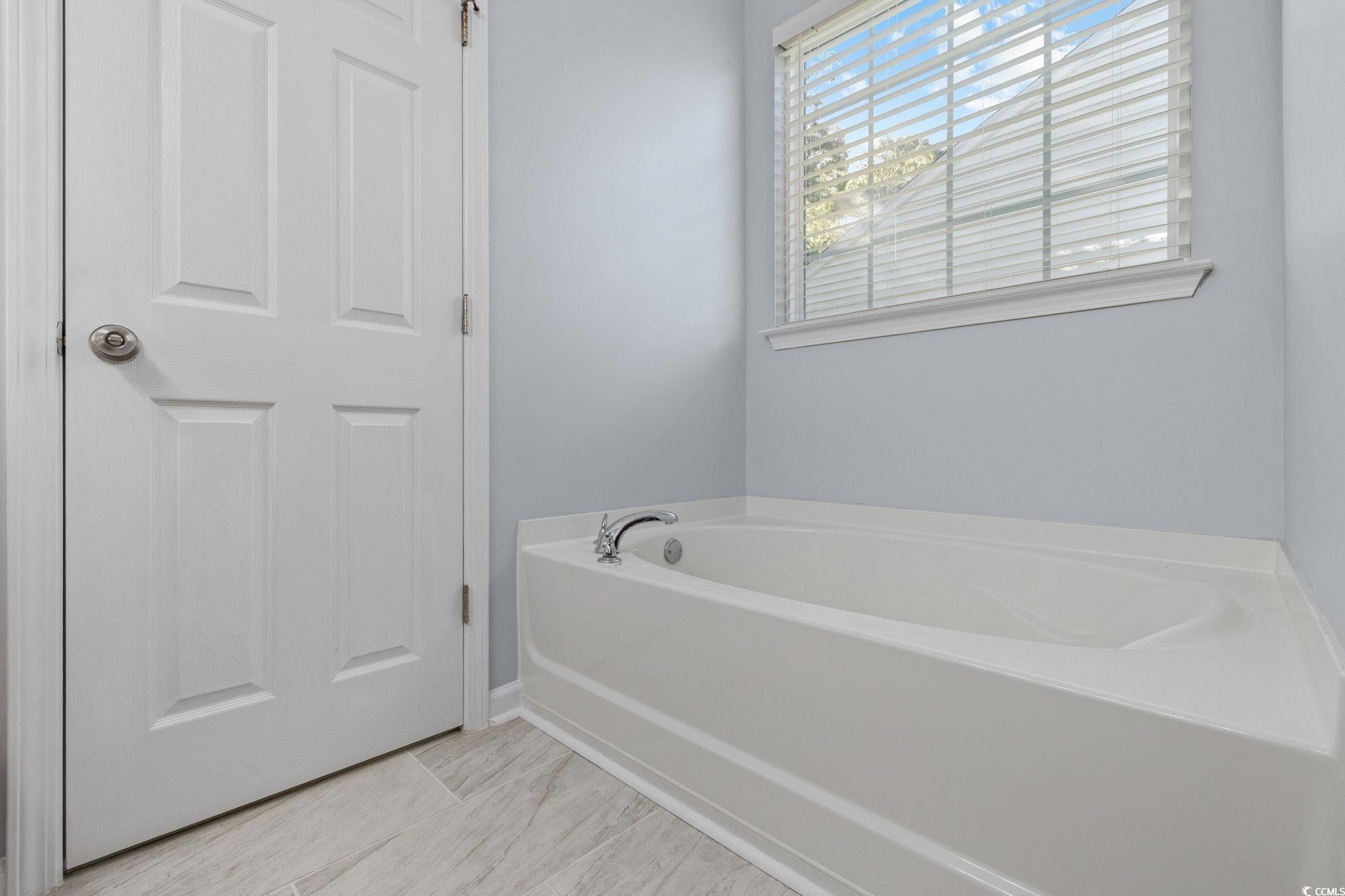 136 Carolina Oaks Drive Murrells Inlet, SC 29576 - Photo 20 of 40 Master bath