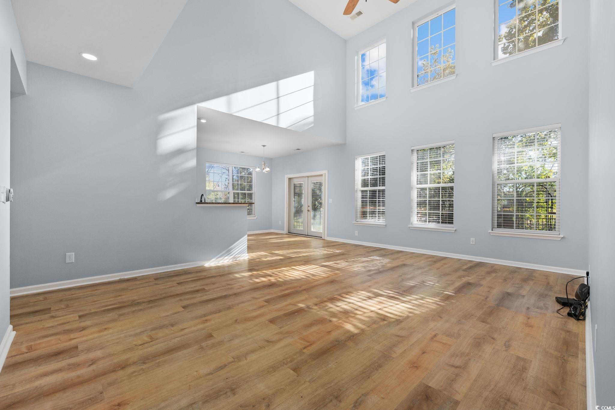 136 Carolina Oaks Drive Murrells Inlet, SC 29576 - Photo 7 of 40 livinging room