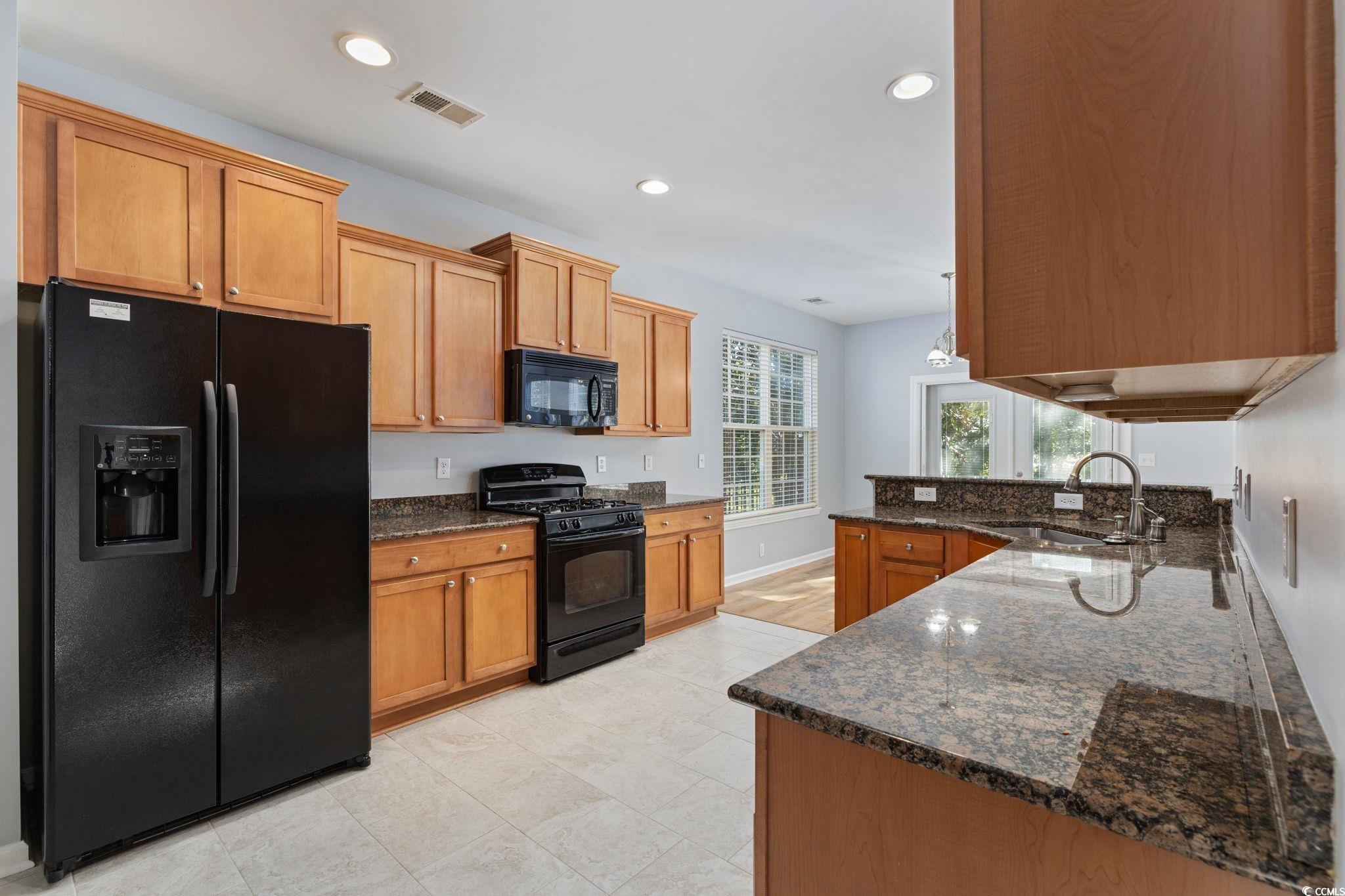 136 Carolina Oaks Drive Murrells Inlet, SC 29576 - Photo 10 of 40 Kitchen
