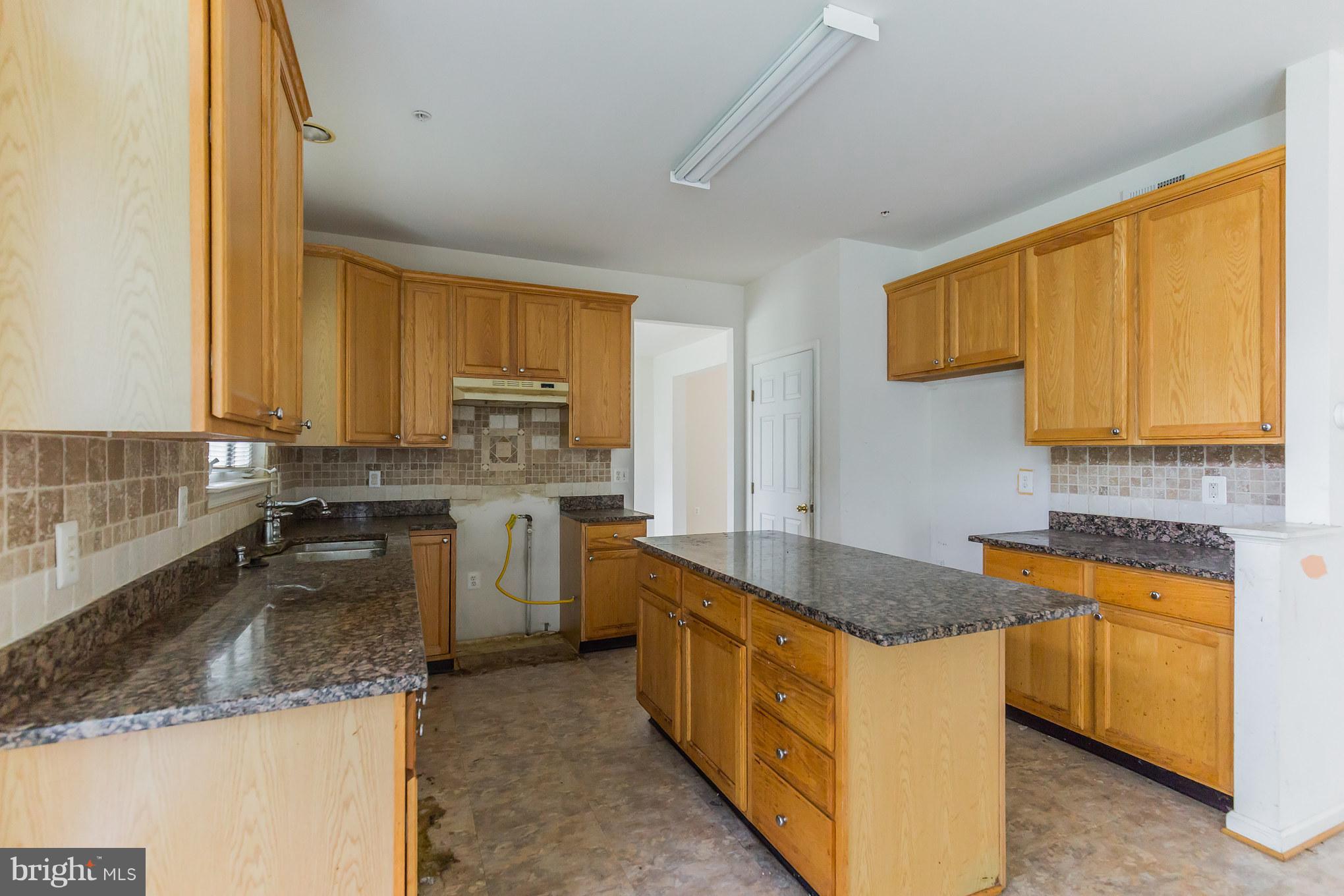 1507 Shellford Lane Accokeek, MD 20607 - Photo 11 of 27 Kitchen