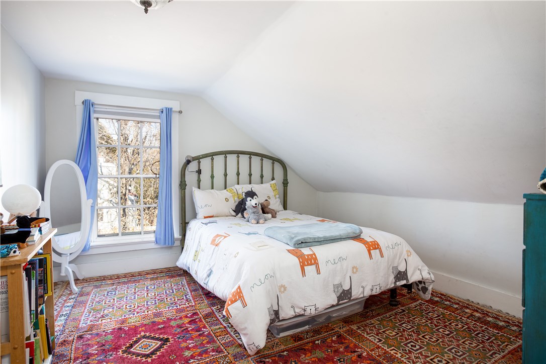 7 Malbone Road Newport, RI 02840 - Photo 18 of 26