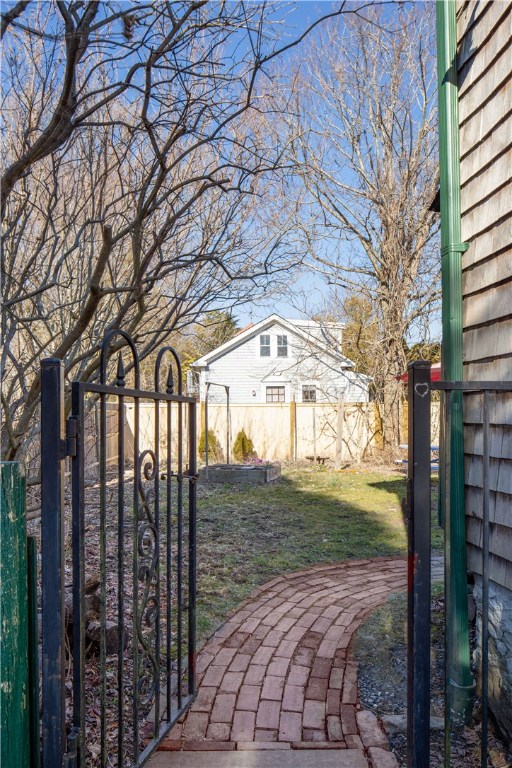 7 Malbone Road Newport, RI 02840 - Photo 23 of 26