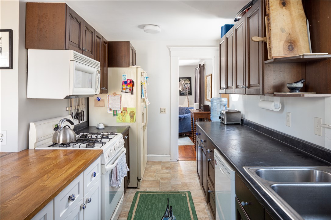 7 Malbone Road Newport, RI 02840 - Photo 8 of 26