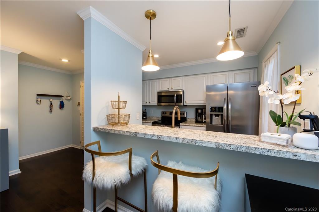318 Queens Road, Unit 4 Charlotte, NC 28204 - Photo 12 of 48