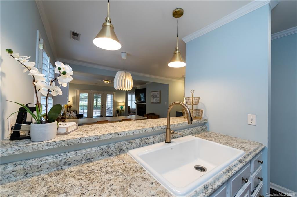 318 Queens Road, Unit 4 Charlotte, NC 28204 - Photo 17 of 48