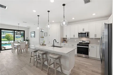 $725,000 | 1866 Amador Court, Naples, FL 34120