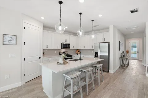 $725,000 | 1866 Amador Court, Naples, FL 34120