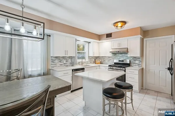 $749,000 | 29 Woodside Drive, Rockaway, NJ 07866