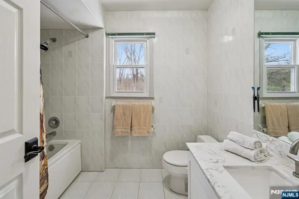 $749,000 | 29 Woodside Drive, Rockaway, NJ 07866