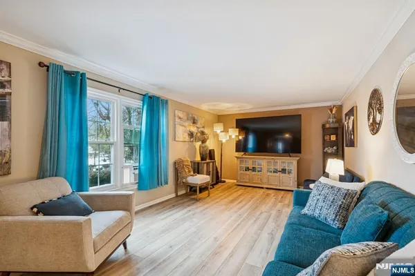 $749,000 | 29 Woodside Drive, Rockaway, NJ 07866