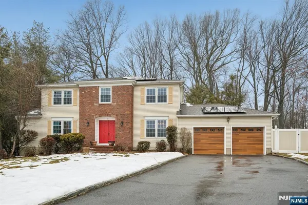 $749,000 | 29 Woodside Drive, Rockaway, NJ 07866