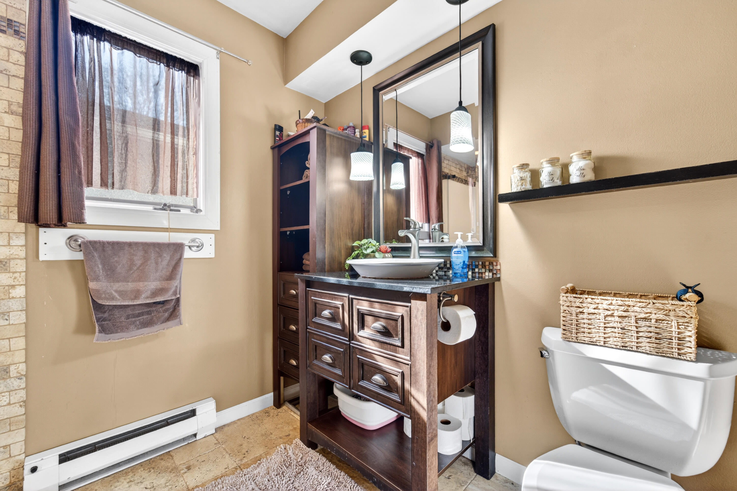 445 West Chestnut Street Burlington, WI 53105 - Photo 9 of 30 Main Floor Bath w/walk-in shower