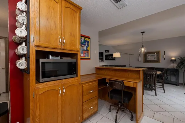 $230,000 | 1836 Chickadee Drive, Liberty, MO 64068