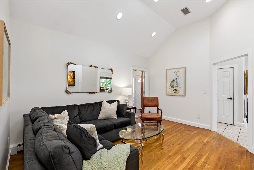 1 Little Smelt Pond Road, Unit B Kingston, MA 02364 - Photo 8 of 17