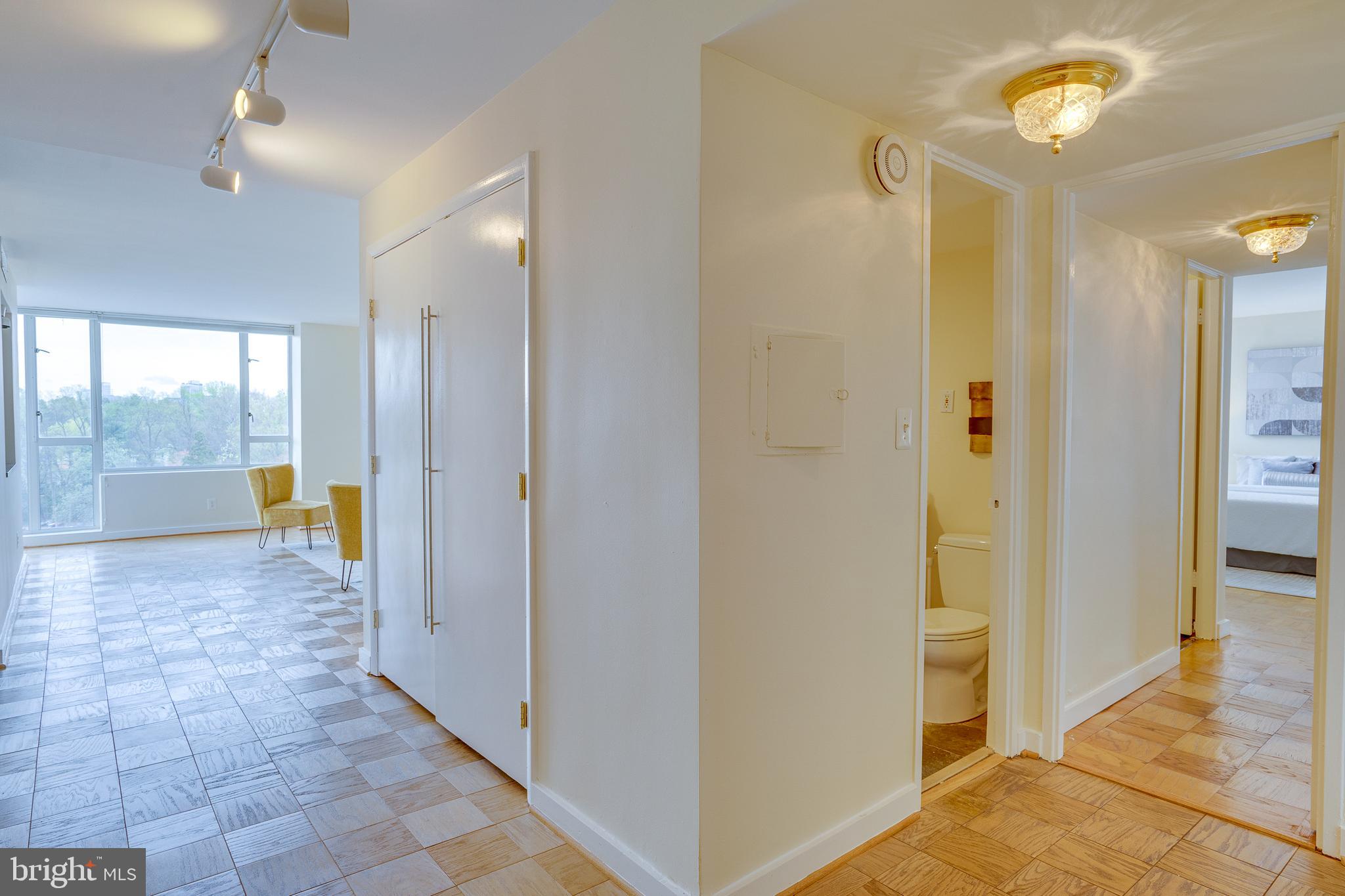 11400 Washington Plaza West, Unit 803 Reston, VA 20190 - Photo 29 of 43 a view of a hallway