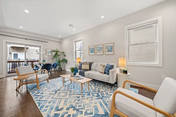 $579,000 | 7 Langford Park, Unit 1, Boston, MA 02119