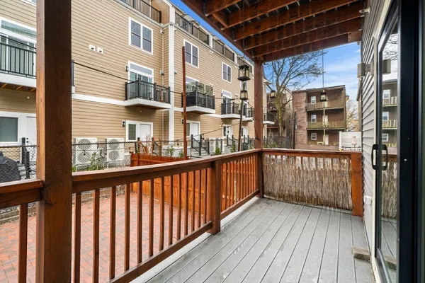 $579,000 | 7 Langford Park, Unit 1, Boston, MA 02119
