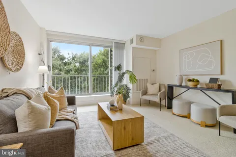 $359,900 | 800 4th Street Southwest, Unit N701, Washington, DC 20024