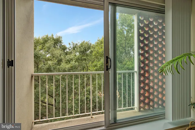 $359,900 | 800 4th Street Southwest, Unit N701, Washington, DC 20024