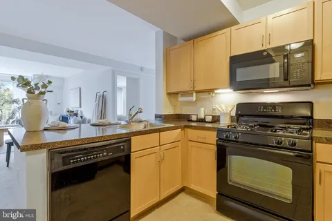 $359,900 | 800 4th Street Southwest, Unit N701, Washington, DC 20024