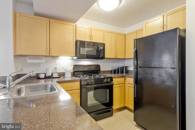 $359,900 | 800 4th Street Southwest, Unit N701, Washington, DC 20024