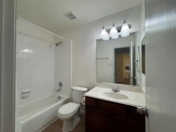 $1,800 | 2001 Natchez Drive, Forney, TX 75126