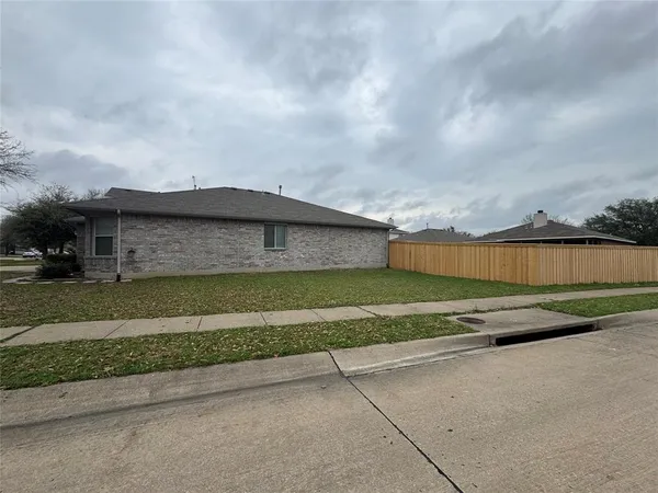 $1,800 | 2001 Natchez Drive, Forney, TX 75126