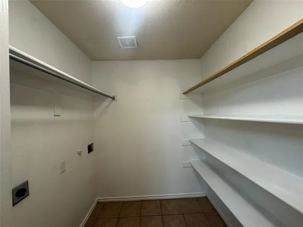 $1,800 | 2001 Natchez Drive, Forney, TX 75126