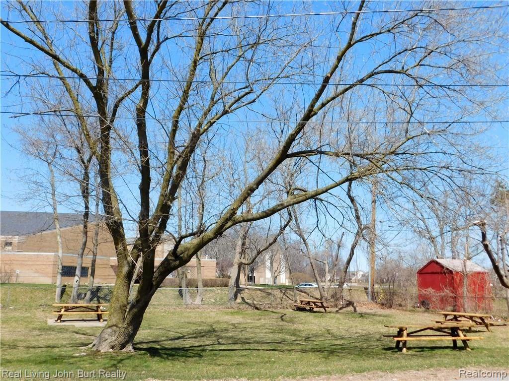 805 Plate Street, Unit 210 Rochester, MI 48307 - Photo 3 of 21