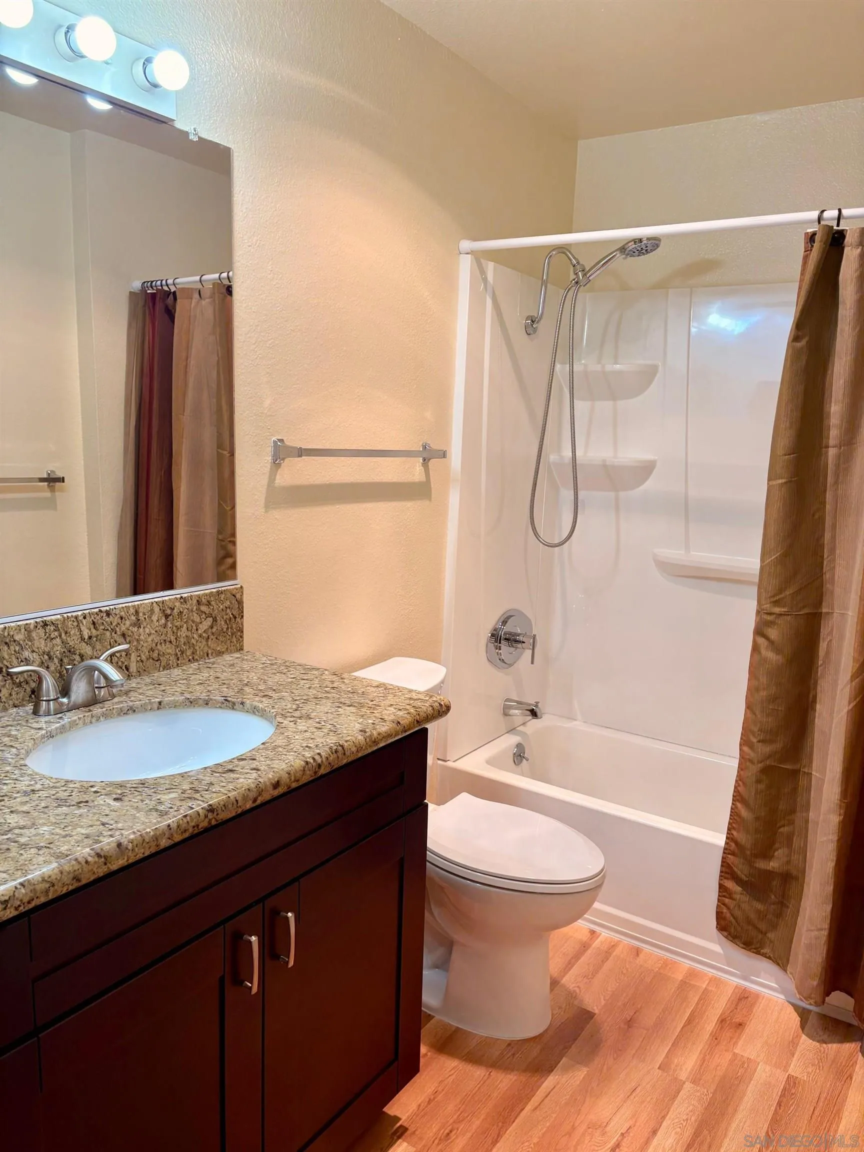 5946 Rancho Mission Road, Unit 149 San Diego, CA 92108 - Photo 11 of 23 Bathroom