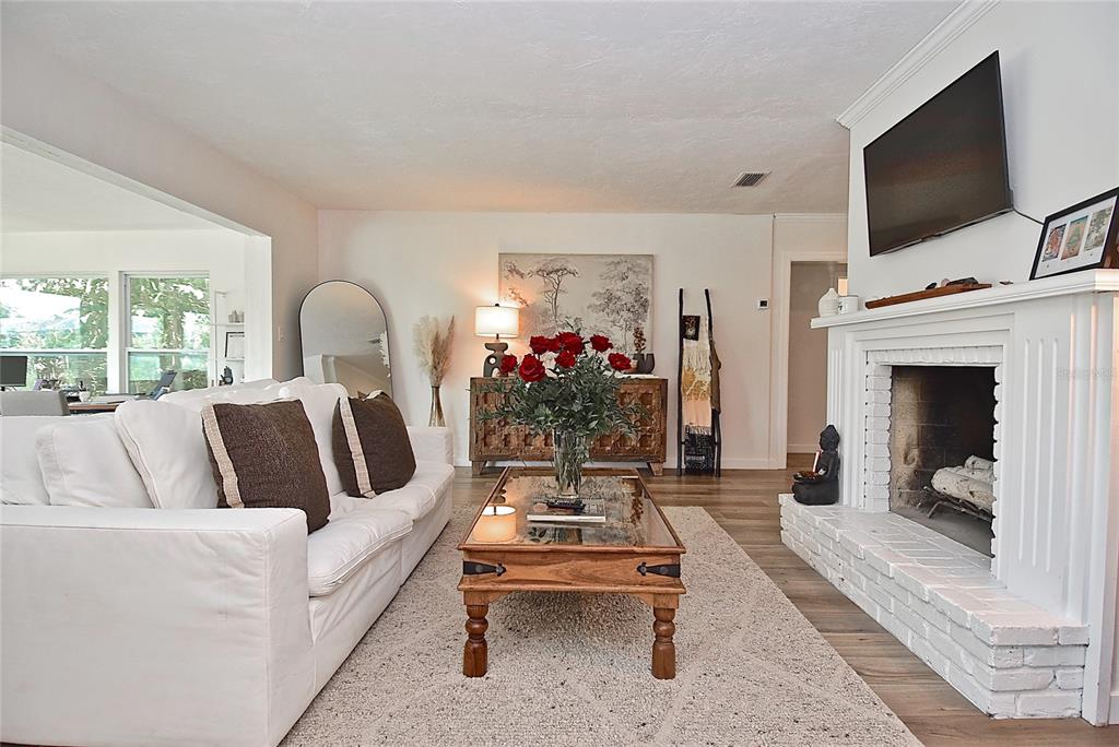 3340 Webber Street Sarasota, FL 34239 - Photo 15 of 32
