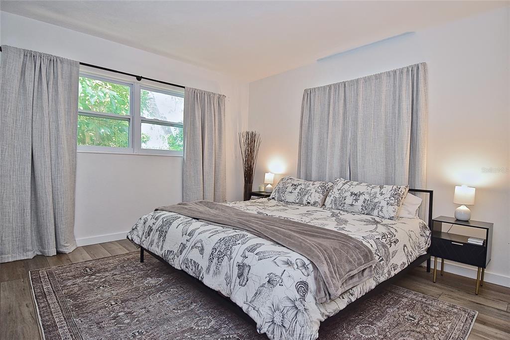 3340 Webber Street Sarasota, FL 34239 - Photo 16 of 32