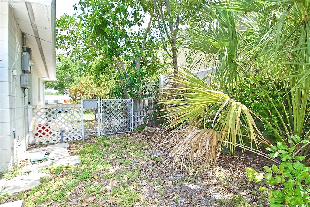 3340 Webber Street Sarasota, FL 34239 - Photo 27 of 32