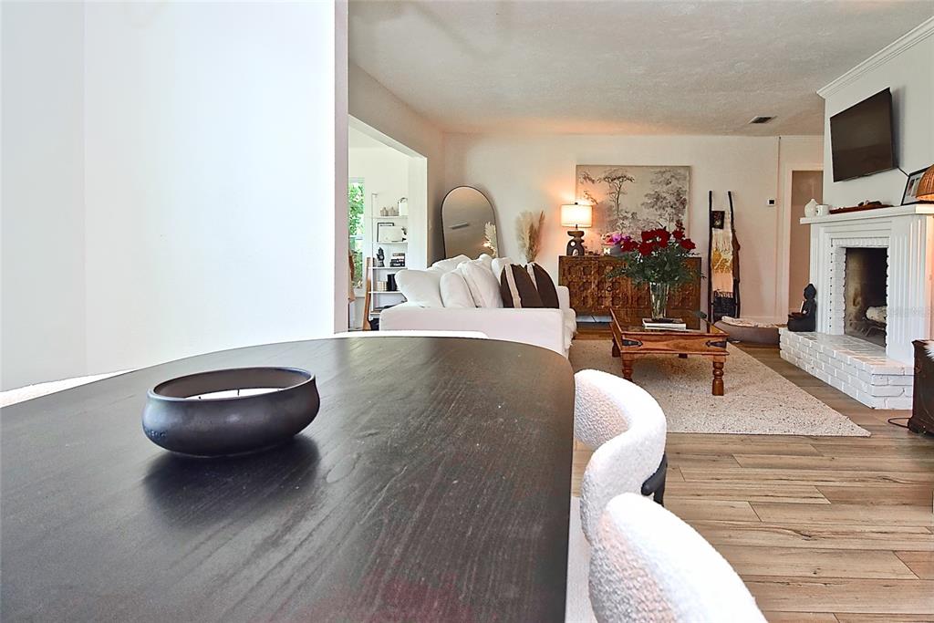3340 Webber Street Sarasota, FL 34239 - Photo 8 of 32