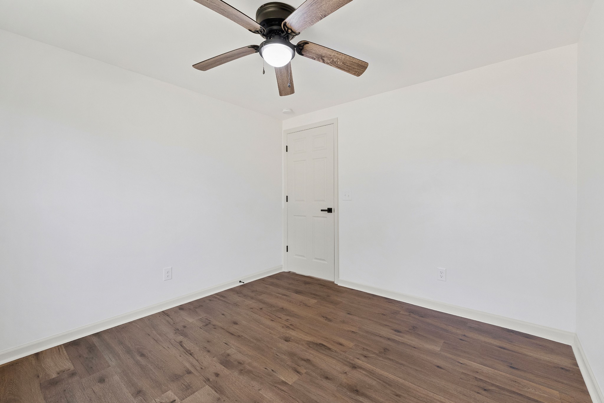 462 Circle Drive Prospect, TN 38477 - Photo 18 of 29 wooden floor in an empty room
