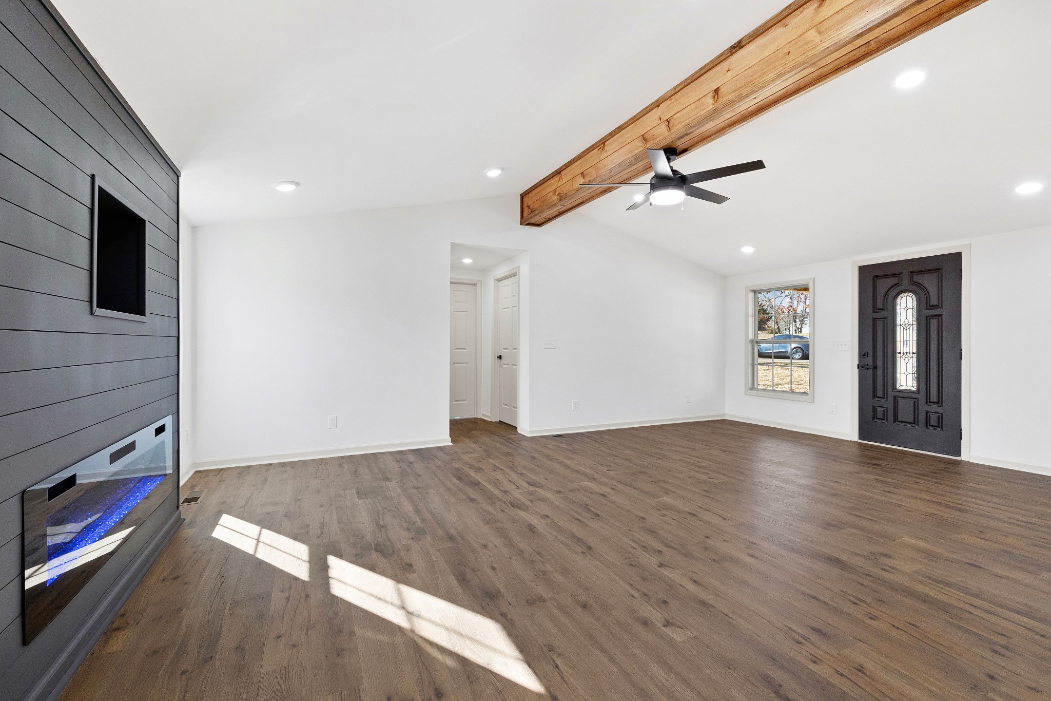 462 Circle Drive Prospect, TN 38477 - Photo 8 of 29 a view of livingroom with hardwood floor and hallway