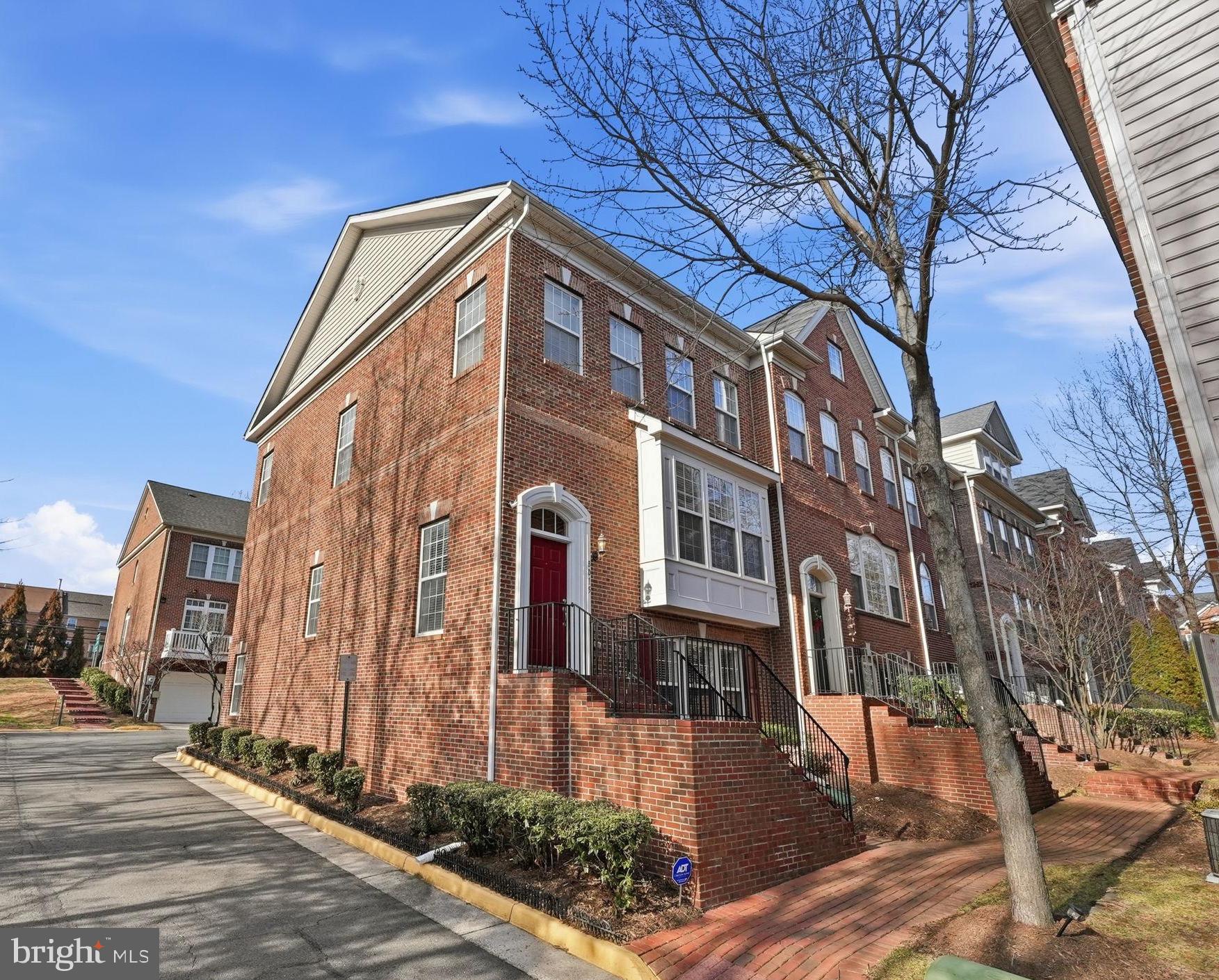 welcome home to your new end unit!