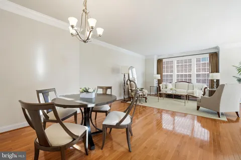 $999,990 | 8015 Reserve Way, Vienna, VA 22182