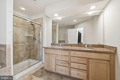 $999,990 | 8015 Reserve Way, Vienna, VA 22182