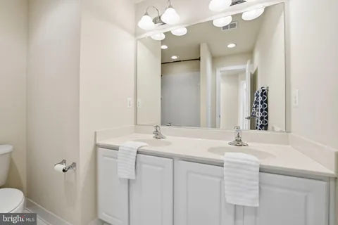 $999,990 | 8015 Reserve Way, Vienna, VA 22182