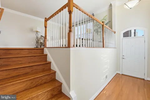 $999,990 | 8015 Reserve Way, Vienna, VA 22182